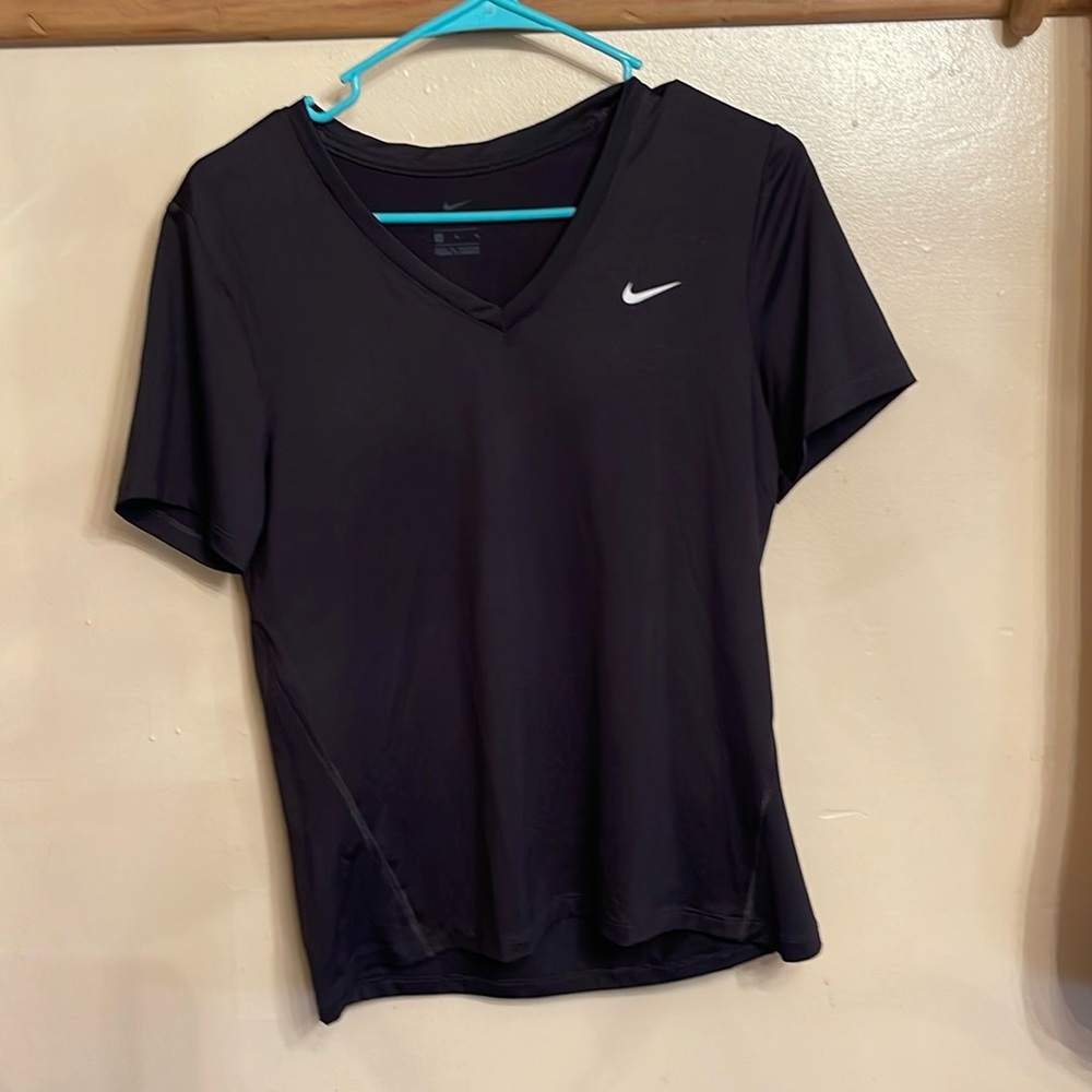 Nike top